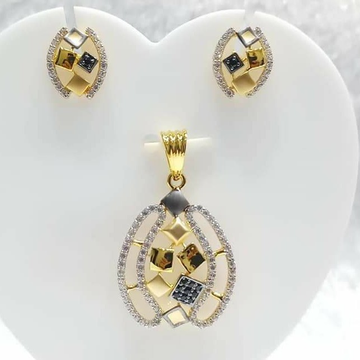 22 carat 916 fancy pendle set by 