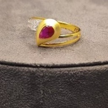 22kt gold pear design ring by 
