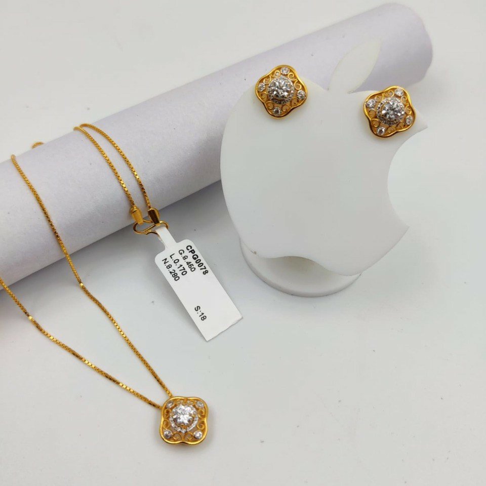 22 carat fancy chain pendant set