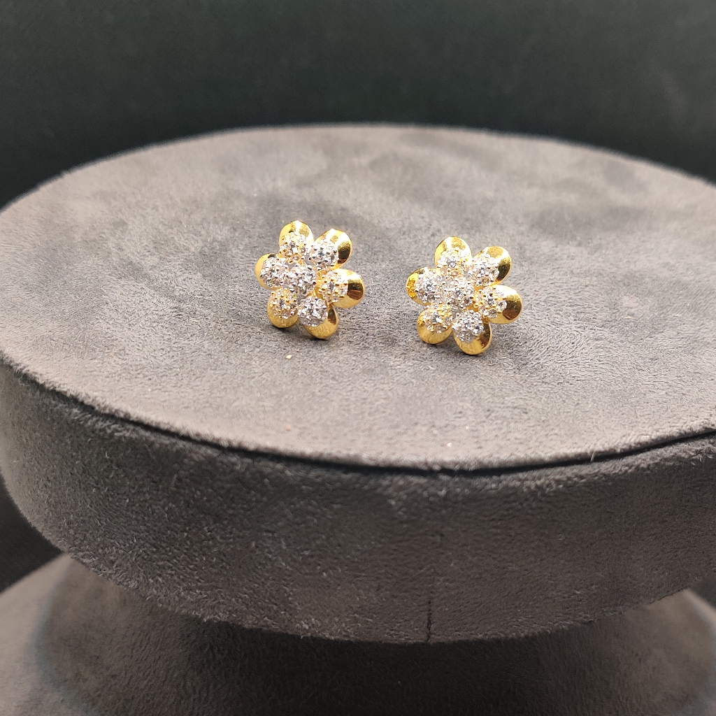 22 carat fancy diamond round earring