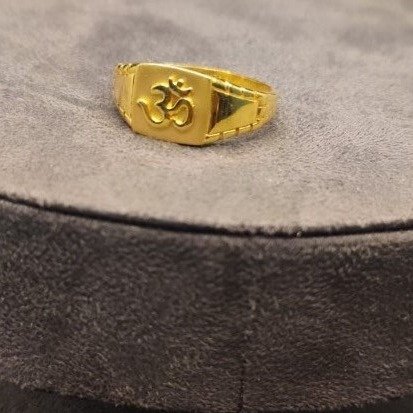 22kt gold mens om ring