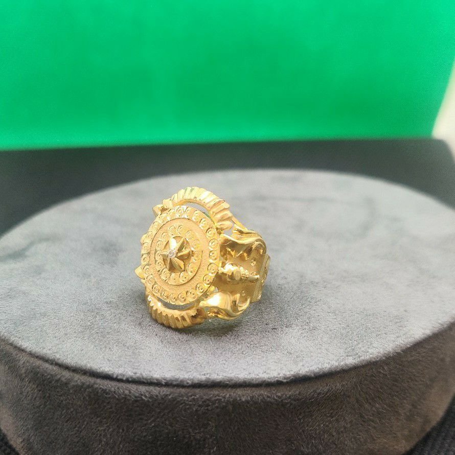 916 gold  najraana gents ring