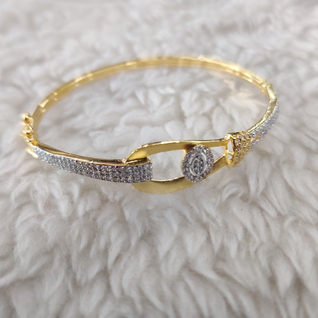 18 carat fancy diamond bracelet