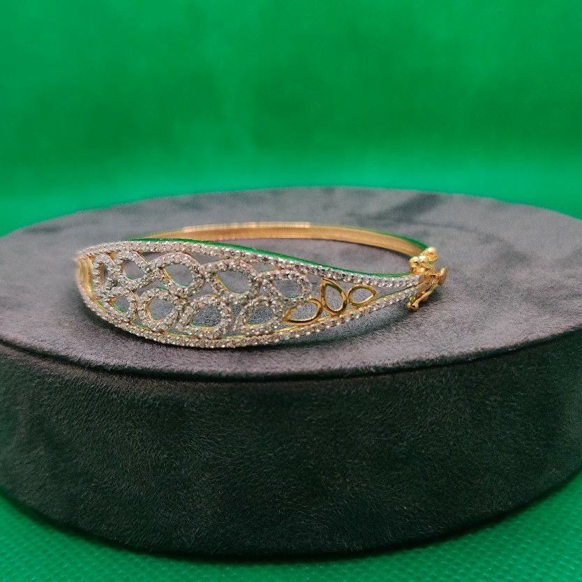 916 fancy diamond ladies bracelet