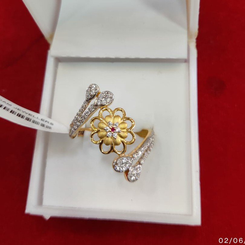 22 carat 916 fancy diamond ladies ring